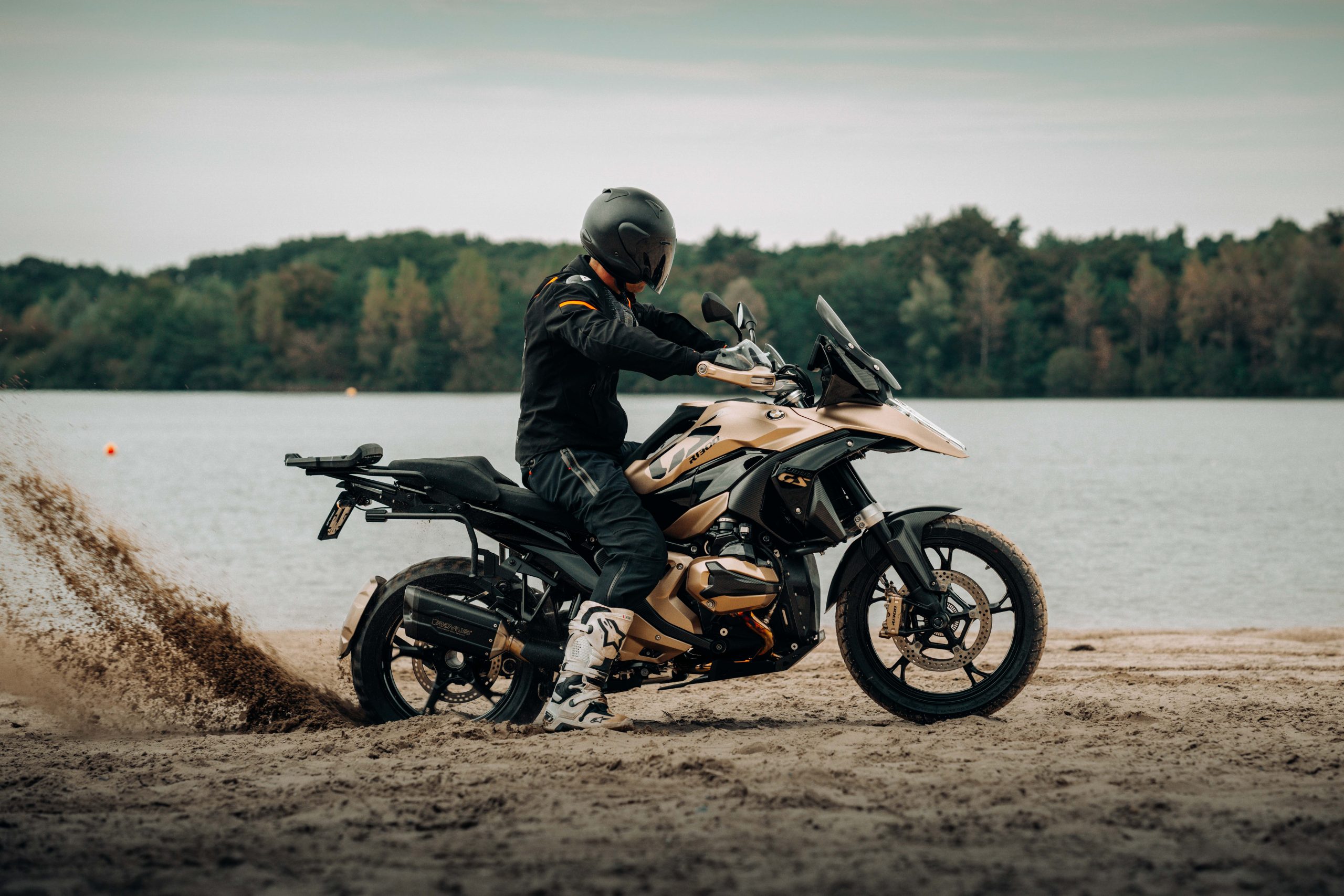 BMW R 1300 GS Urban Defender Widetrack