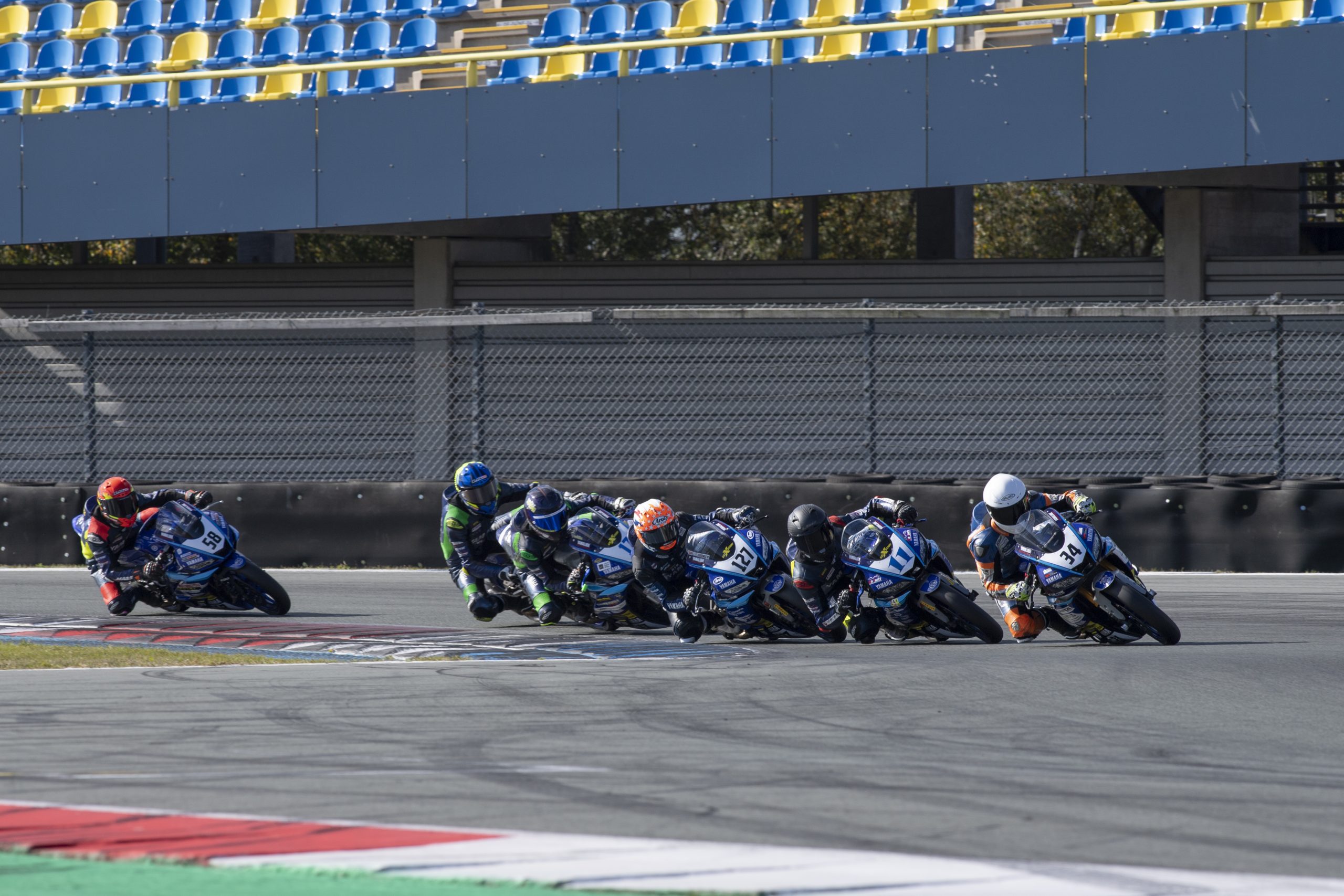 Yamaha R3 Cup Race 1