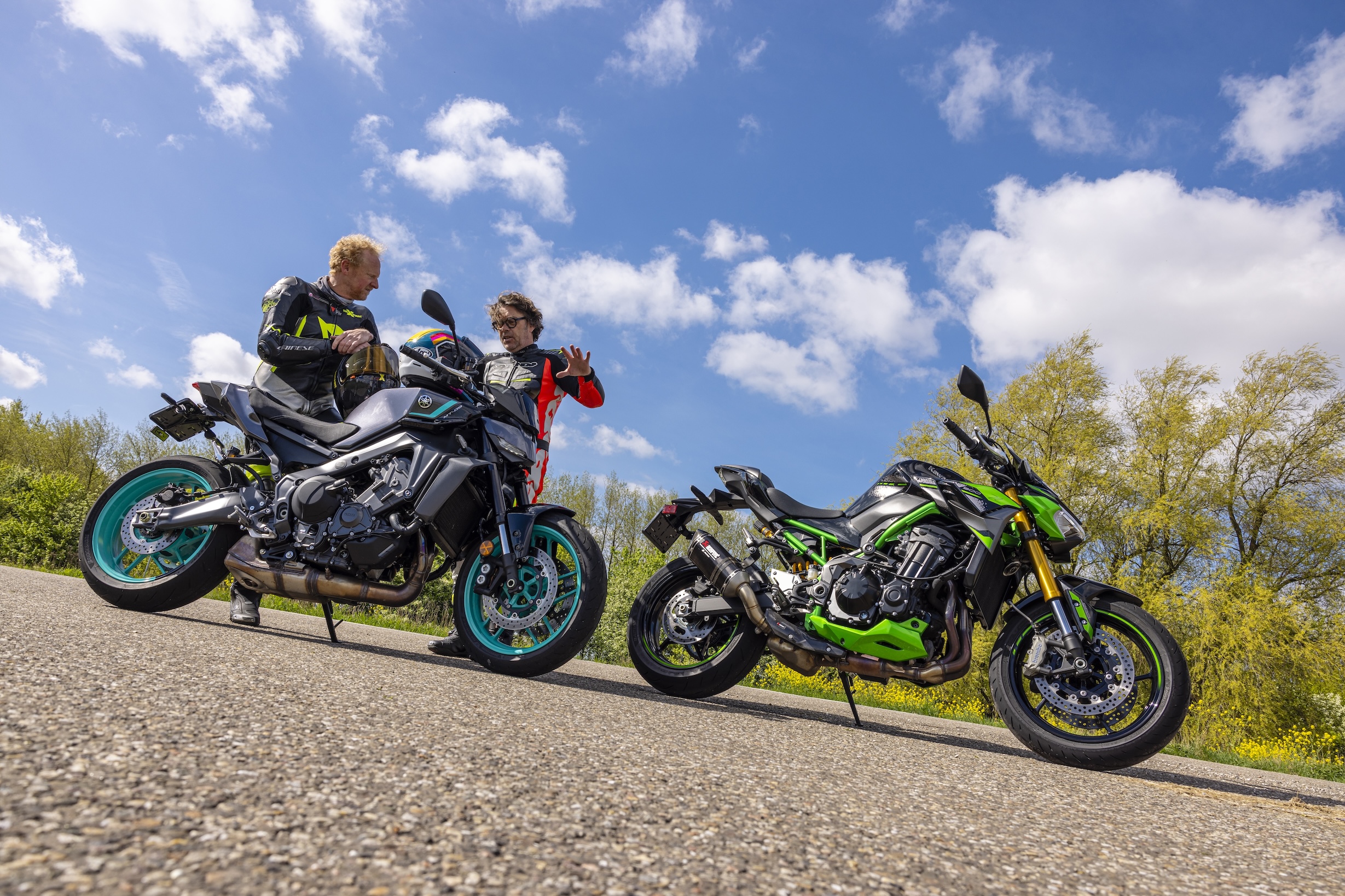 Yamaha MT-09 Kawasaki Z900 SE Performance