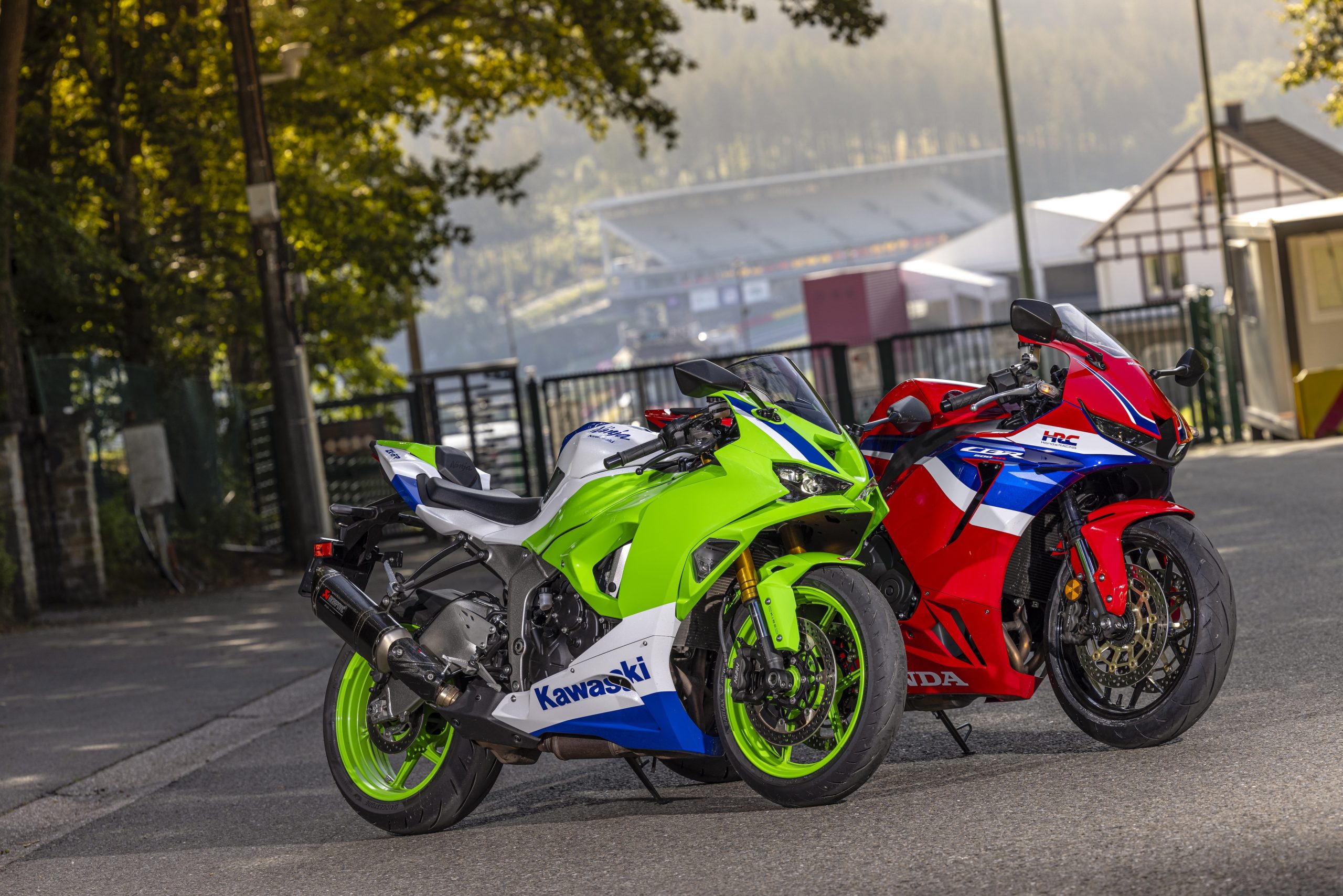 Supersports Vergelijk CBR600RR Ninja ZX-6R