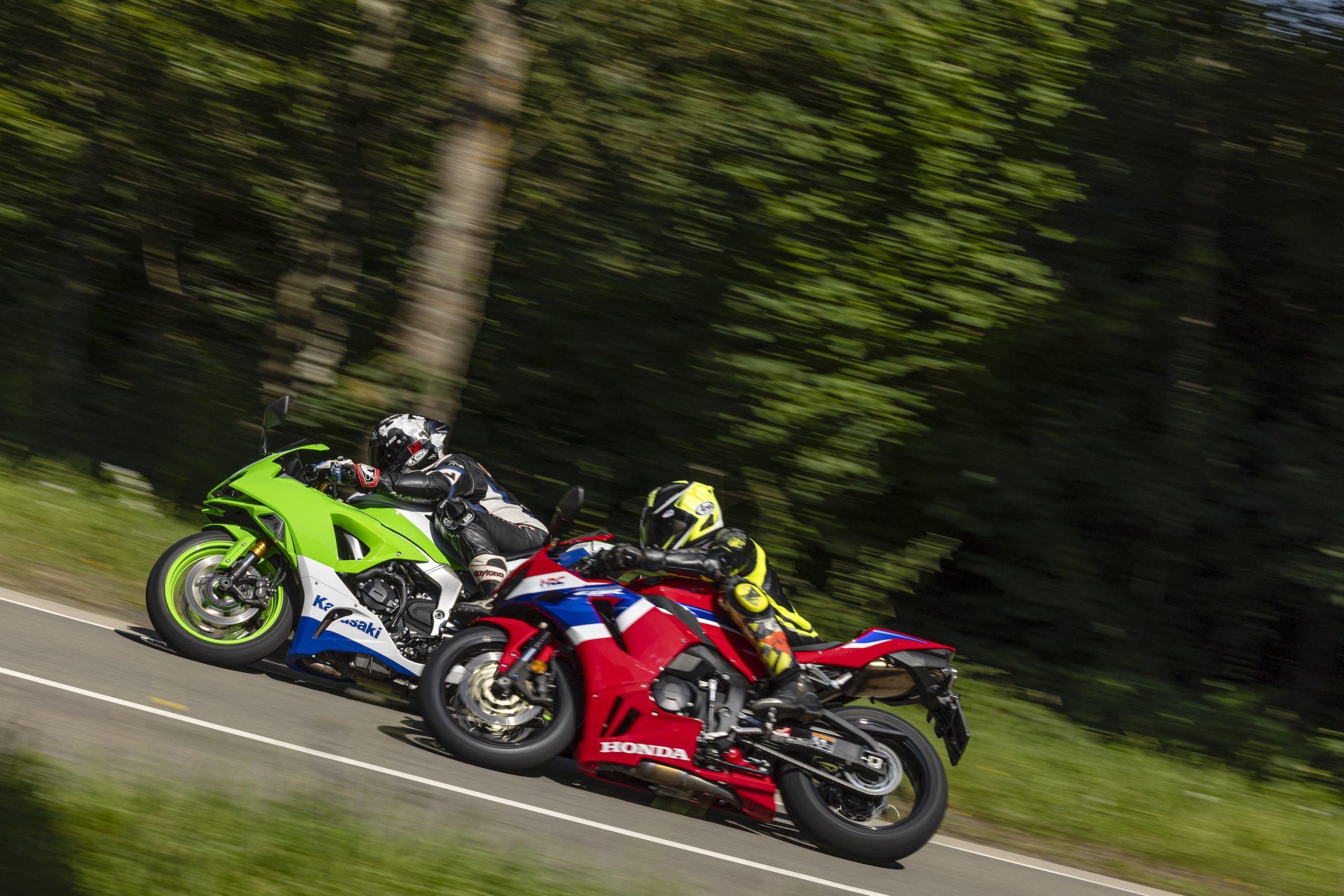 Supersports Vergelijk CBR600RR Ninja ZX-6R