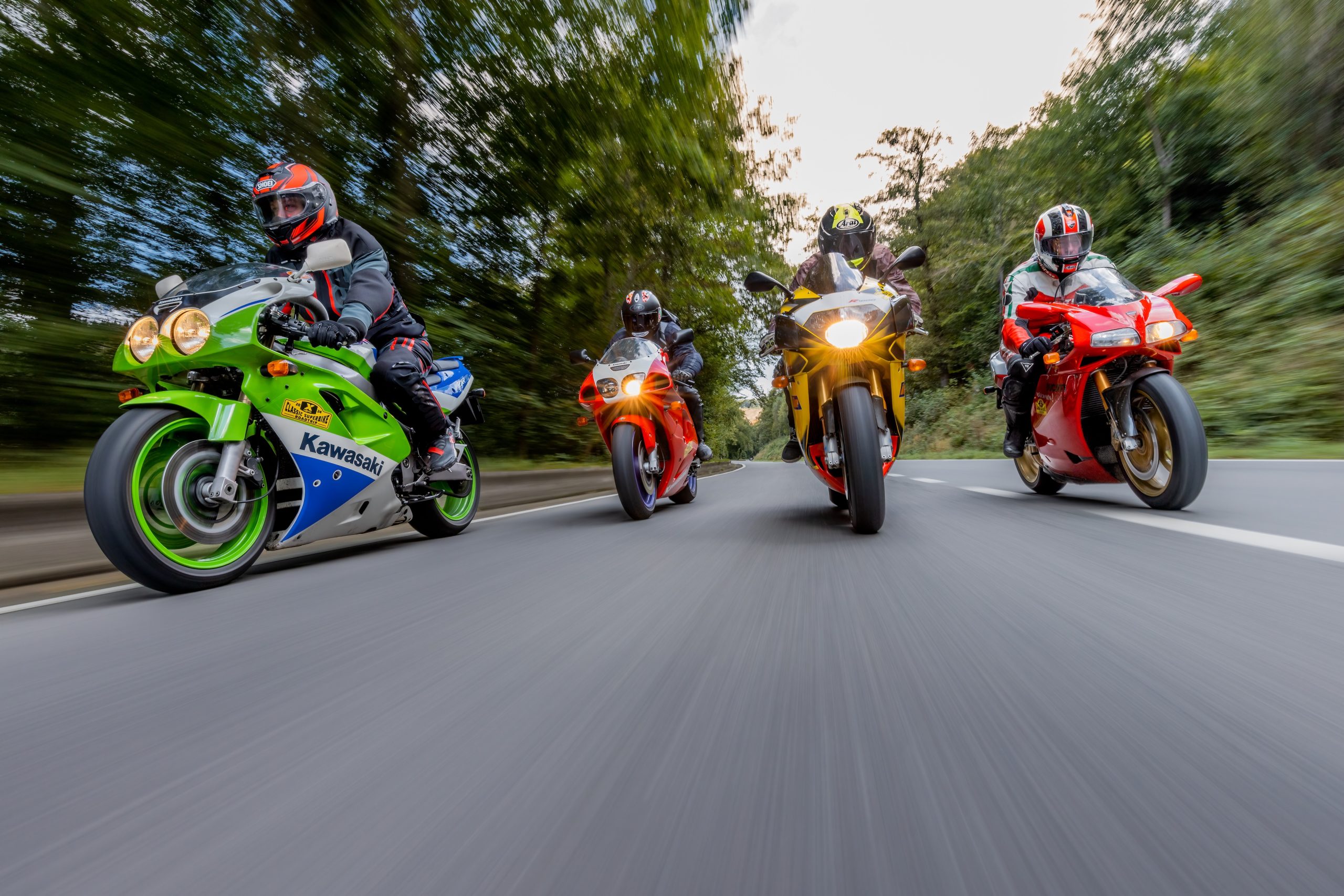 KicXstart Classic Superbike Roadtrip