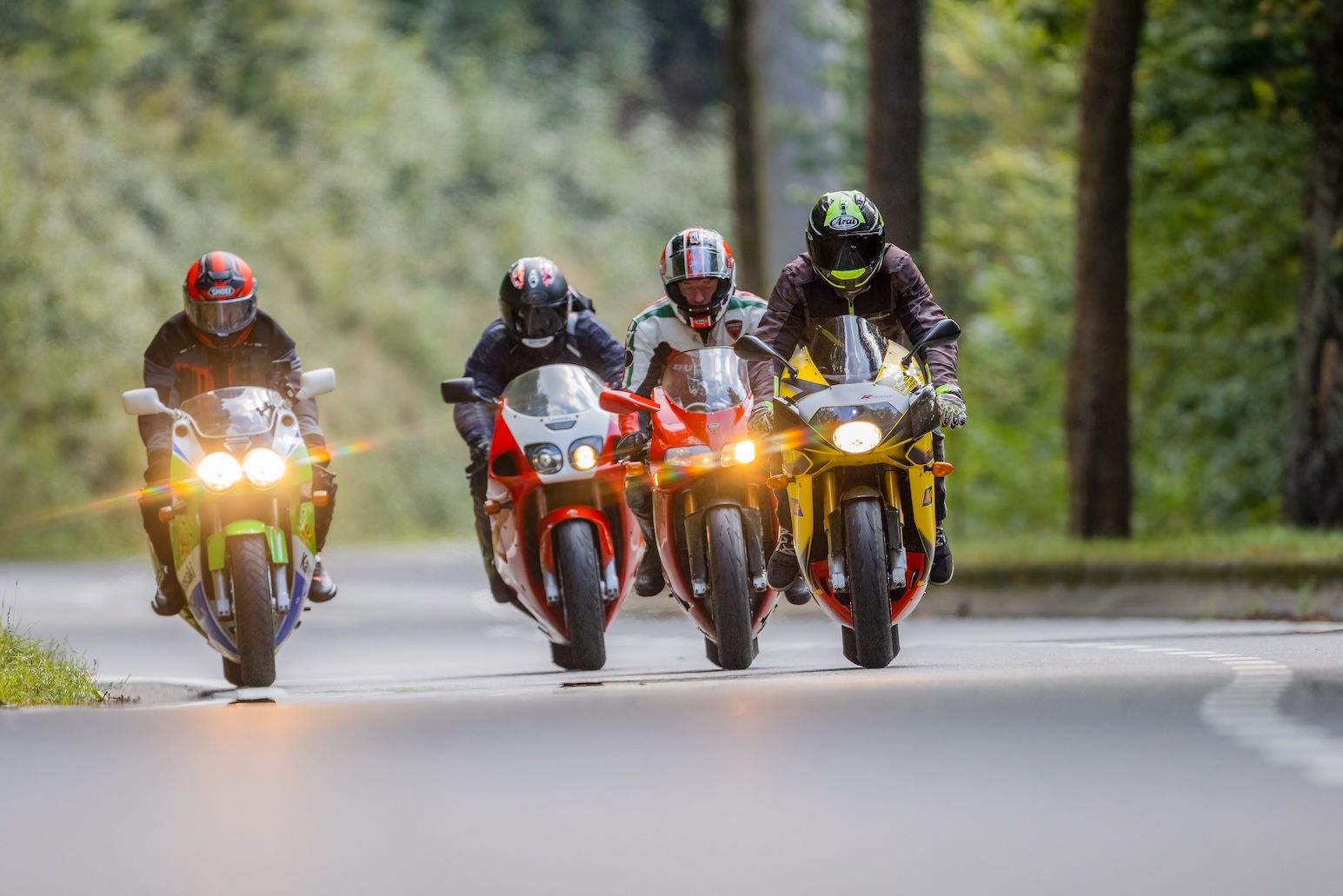 KicXstart Classic Superbike Roadtrip