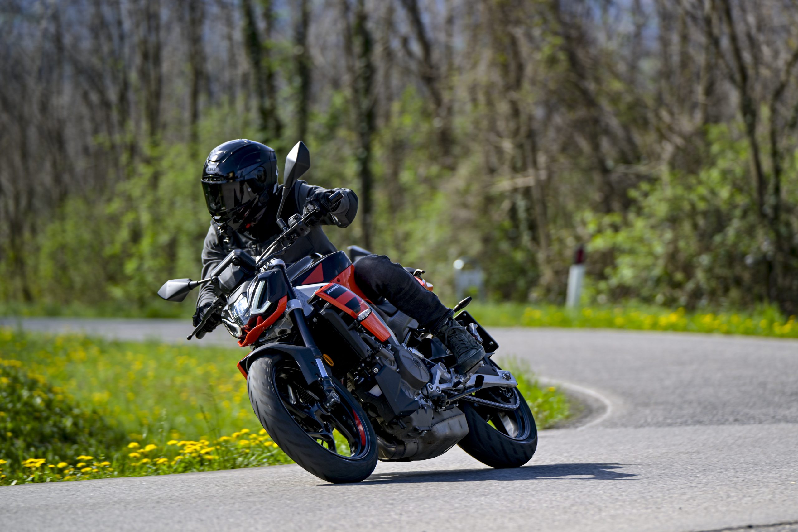 Aprilia Tuono 457