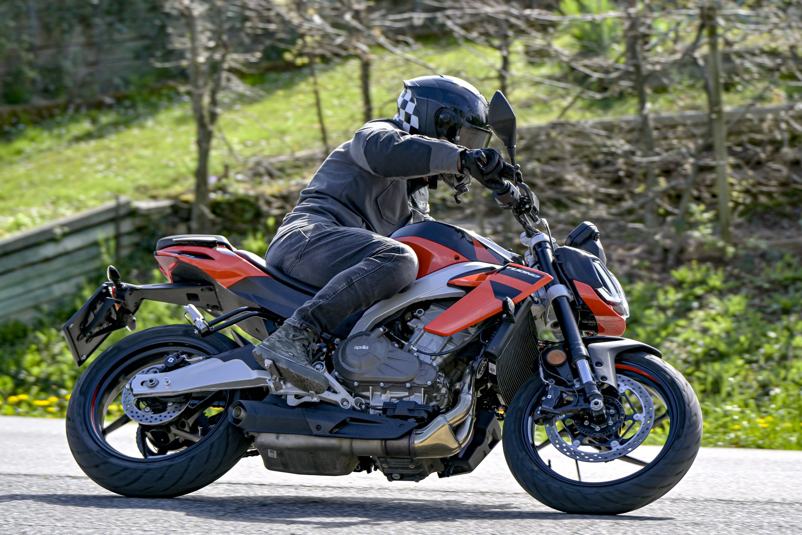 Aprilia Tuono 457