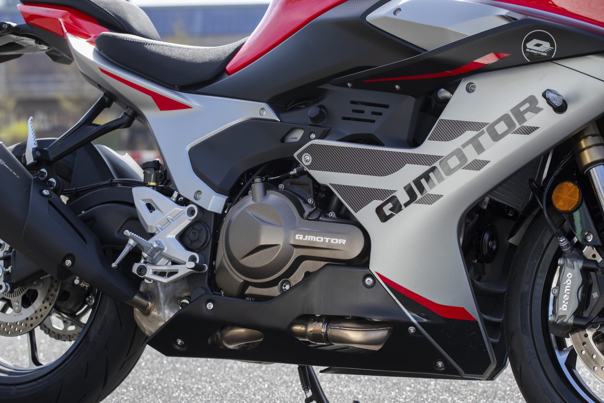QJMotor SRK 600 RS
