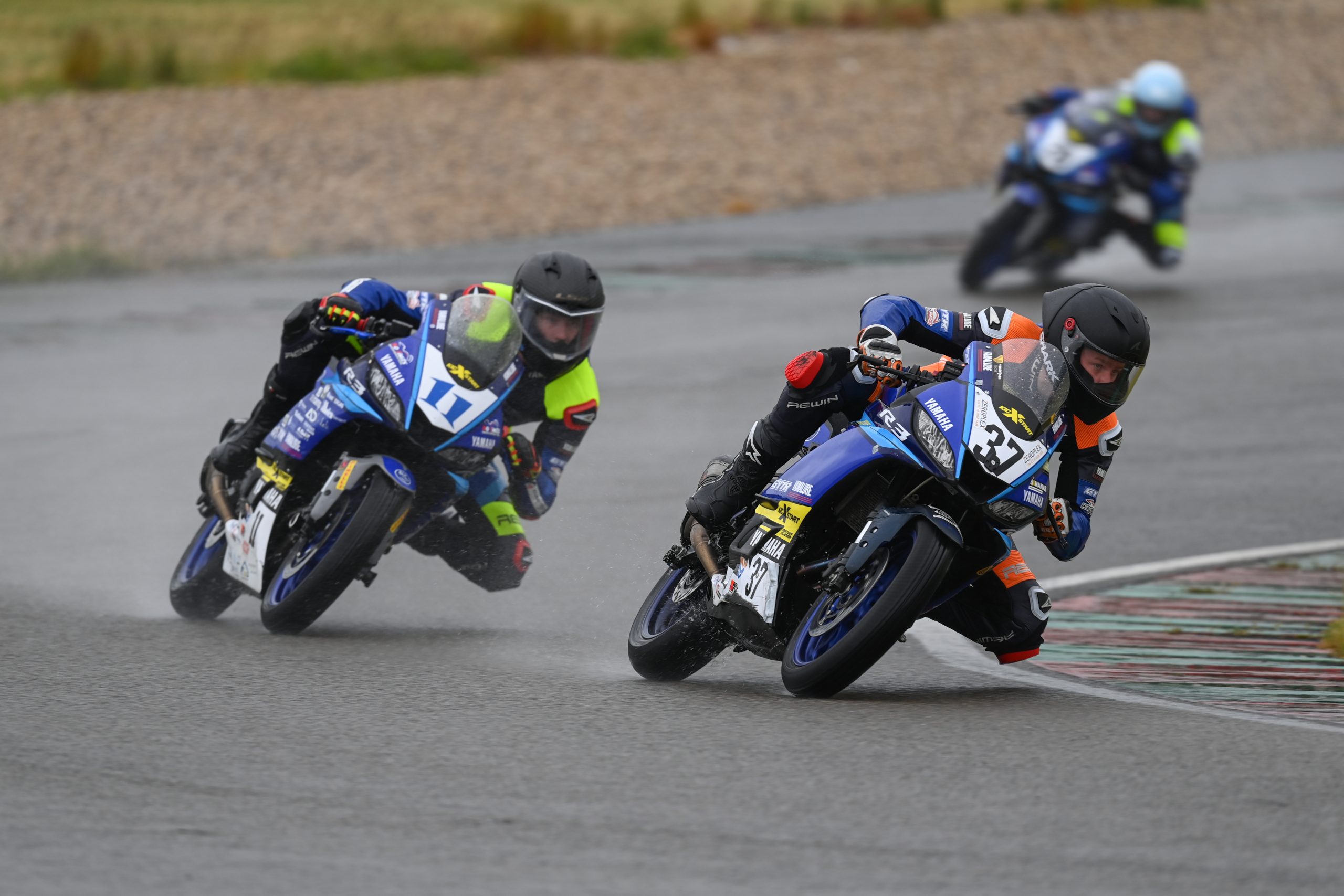 Yamaha R3 Cup