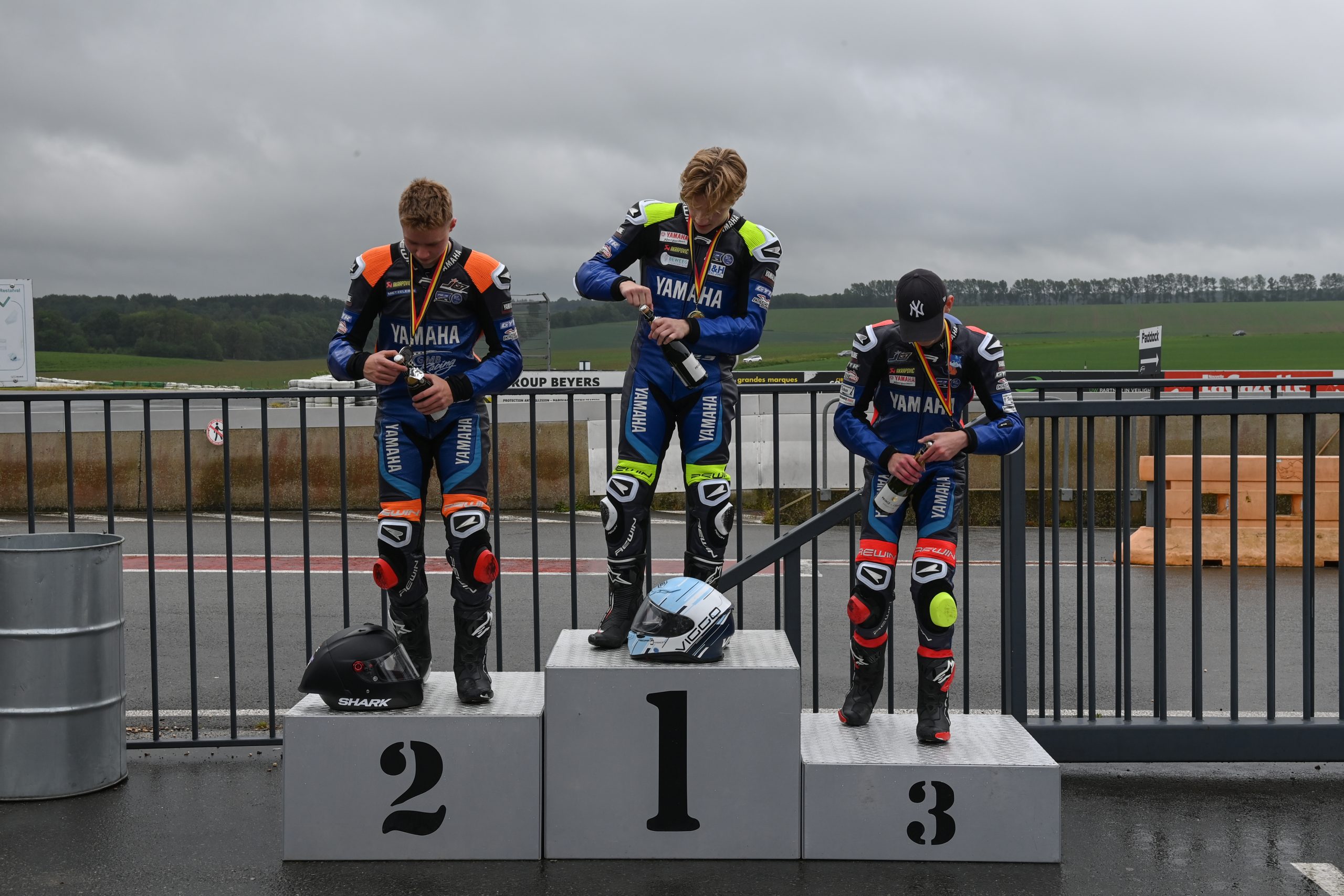 Yamaha R3 Cup