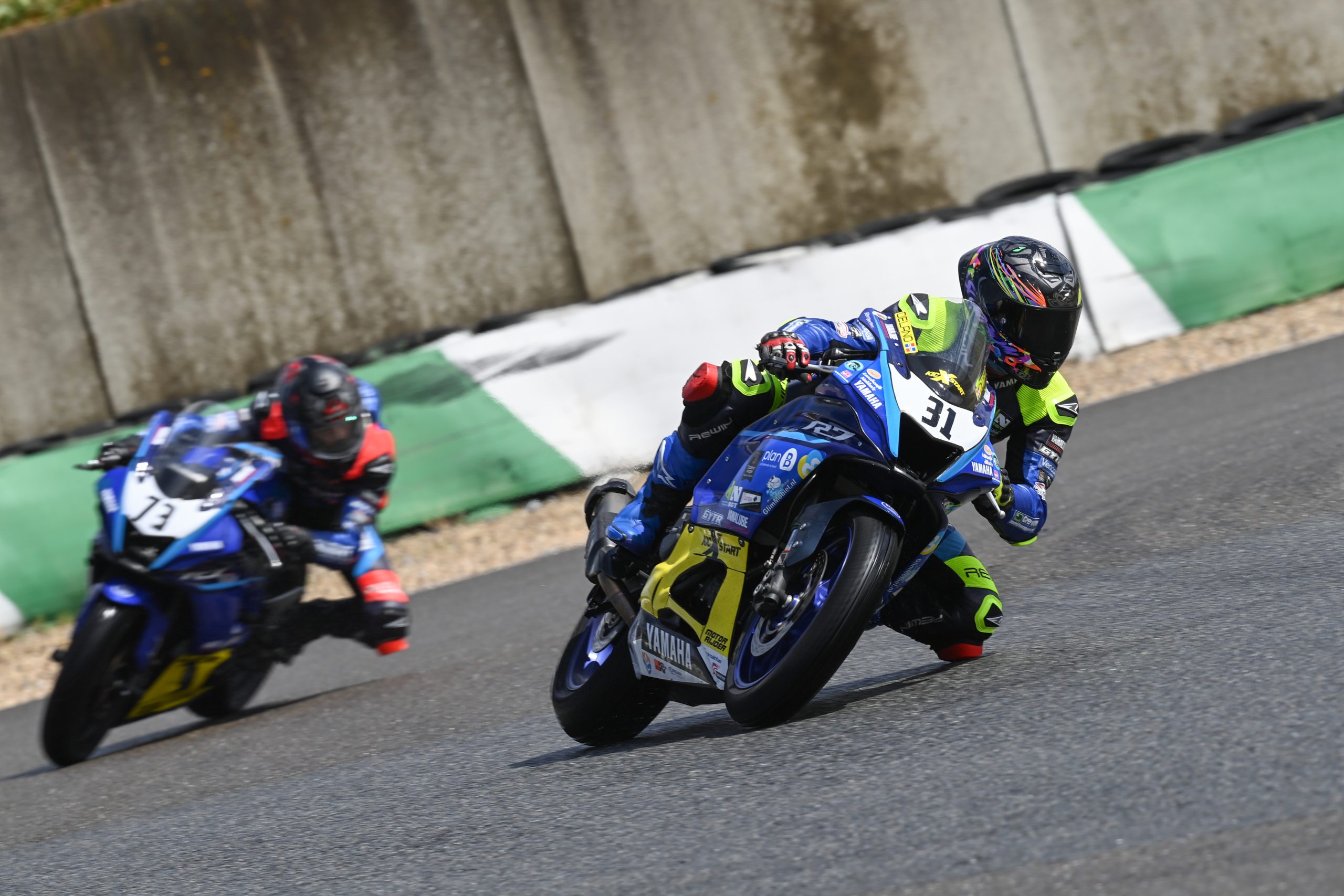 Yamaha R7 Cup