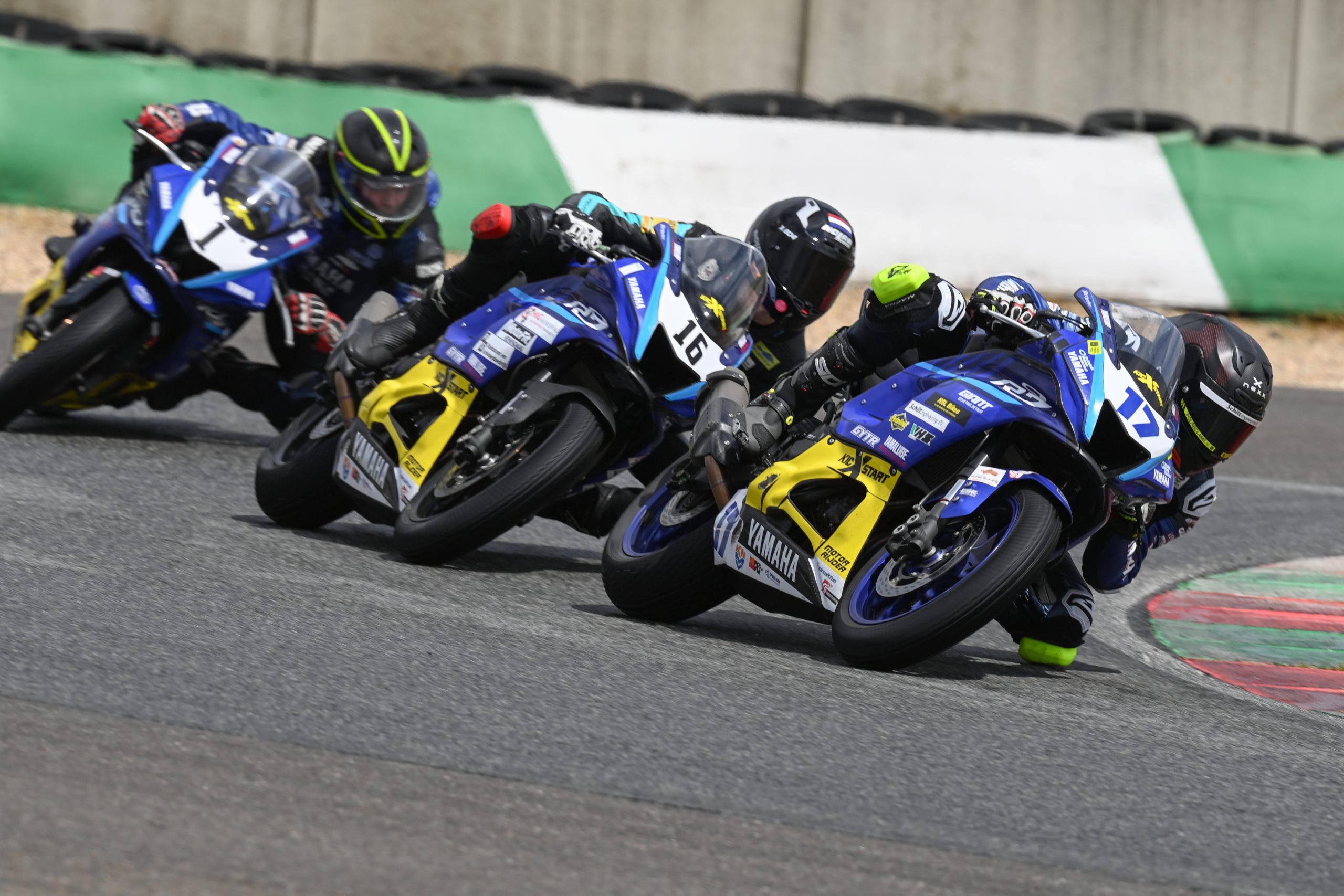 Yamaha R7 Cup