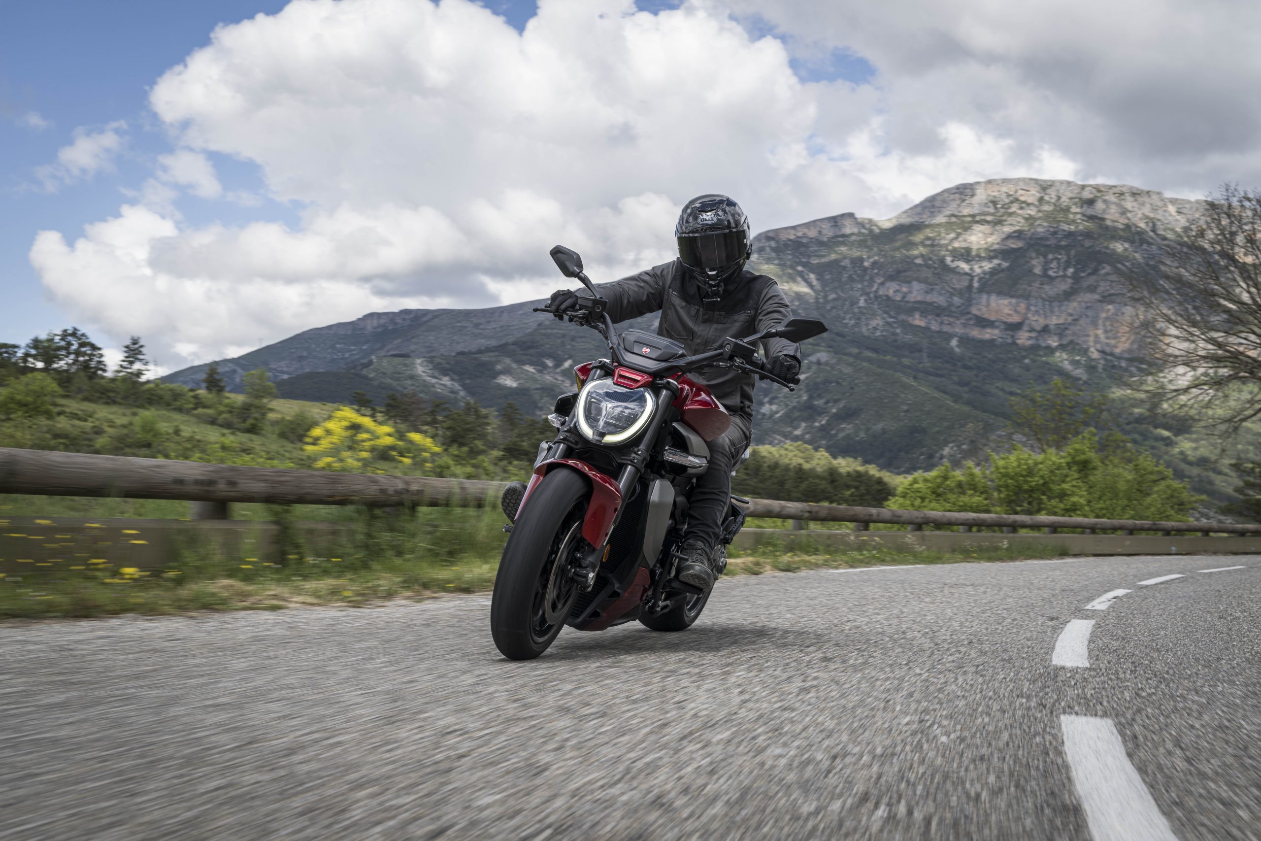 Ducati XDiavel V4