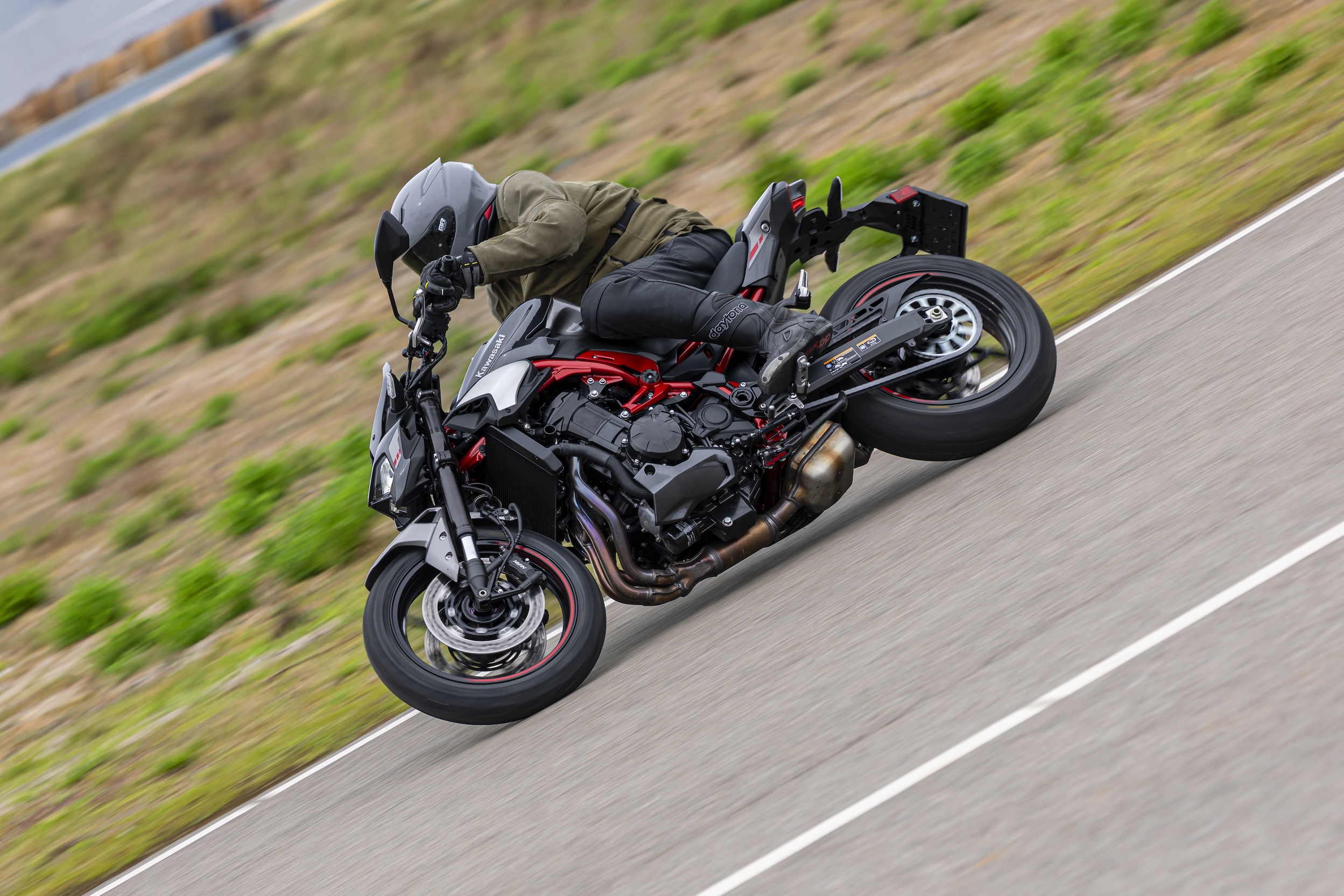 Honda CB1000 Hornet Kawasaki Z900 Suzuki GSX-S1000 Yamaha MT-09