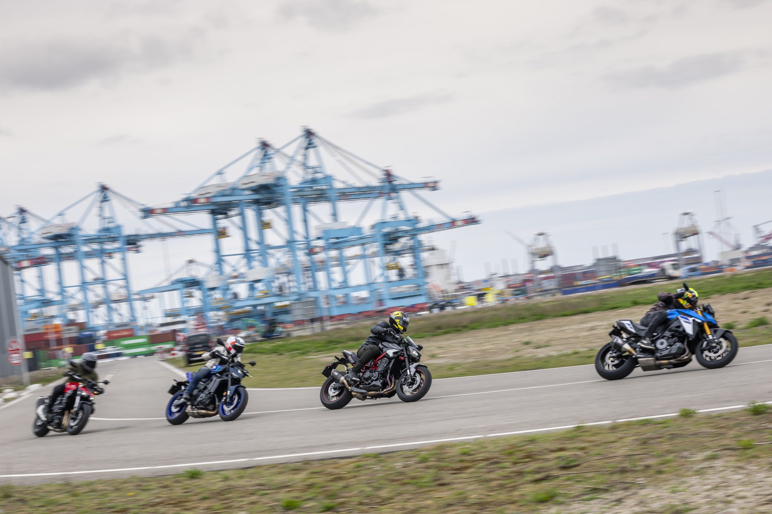 Honda CB1000 Hornet Kawasaki Z900 Suzuki GSX-S1000 Yamaha MT-09