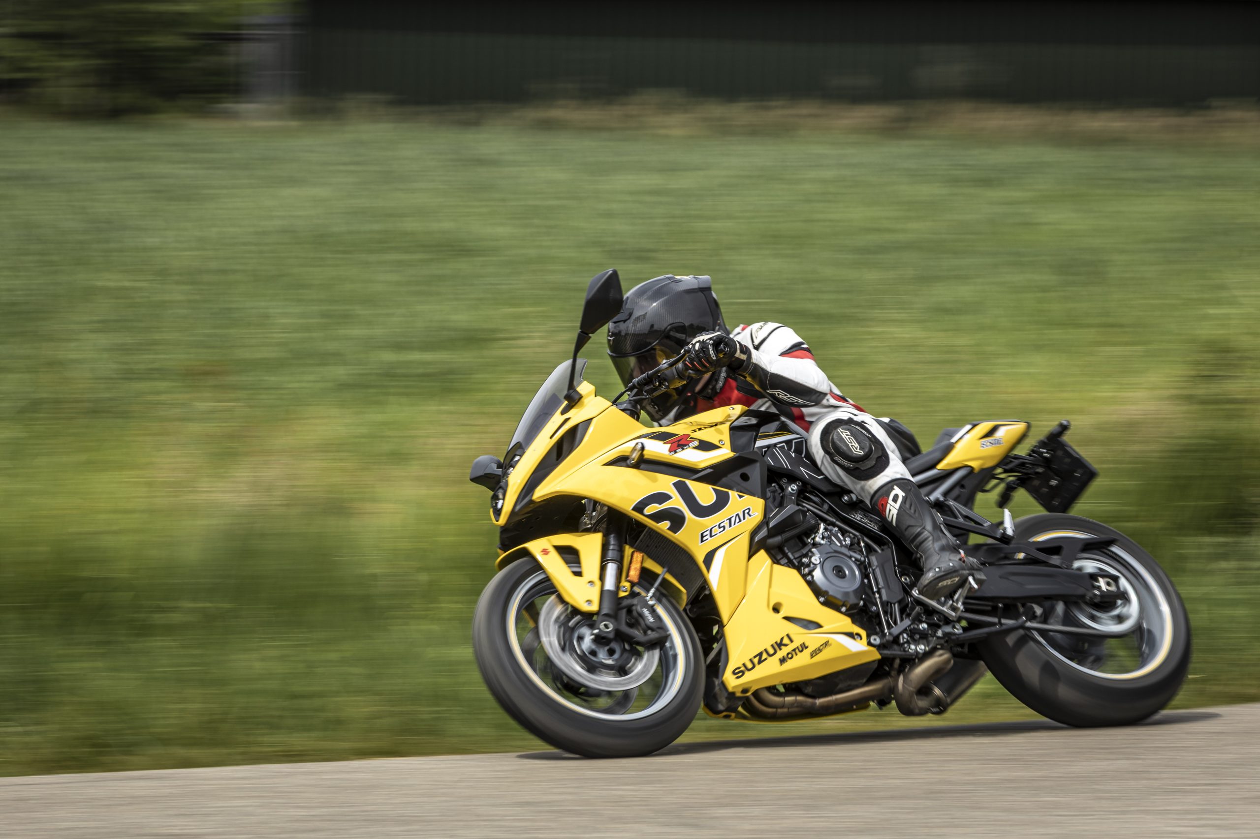 Suzuki GSX-8R