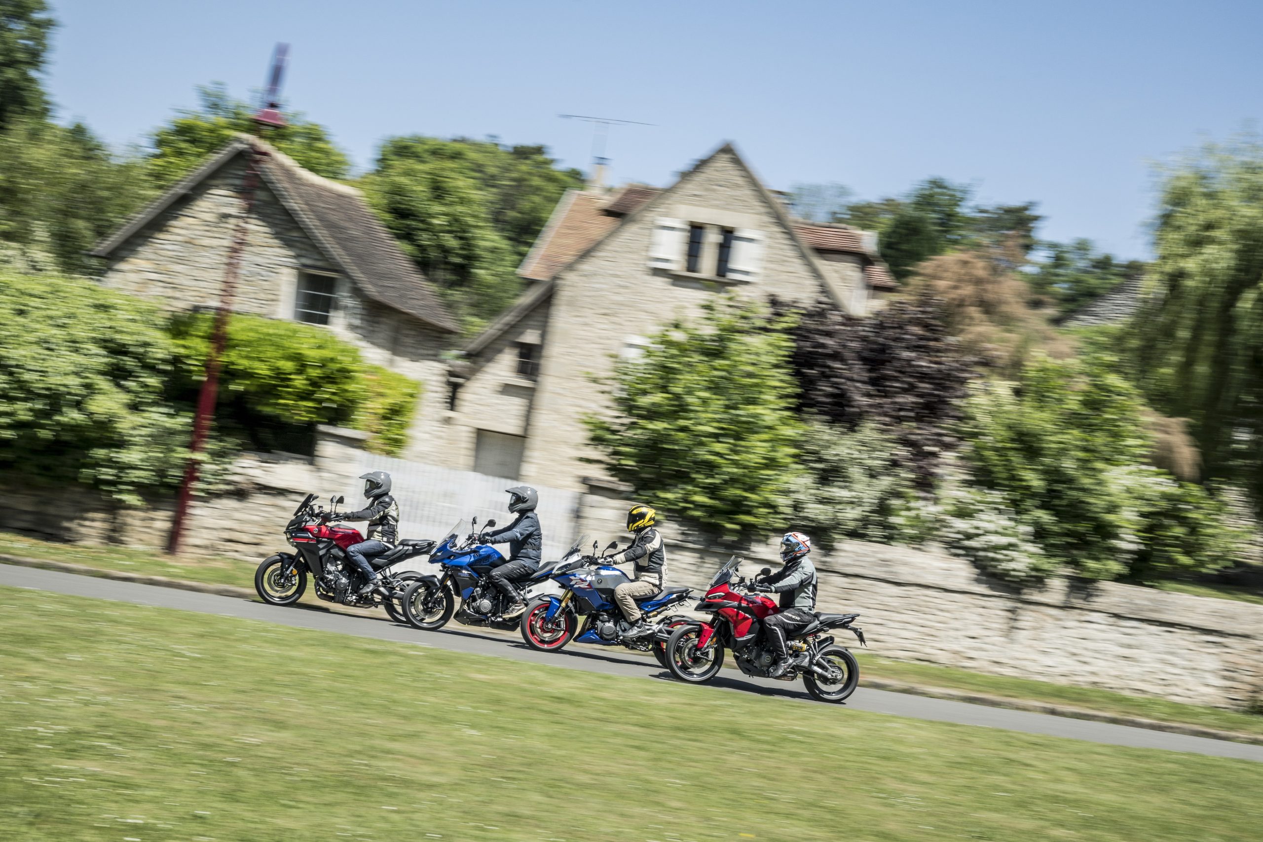 BMW F 900 XR Ducati Multistrada V2 Triumph Tiger Sport 800 Yamaha Tracer 9
