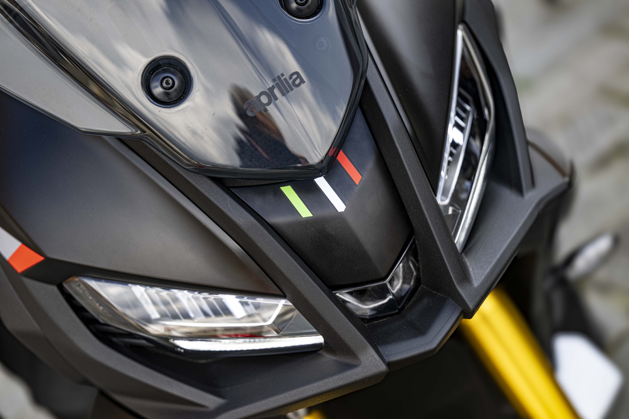Aprilia SR GT 400