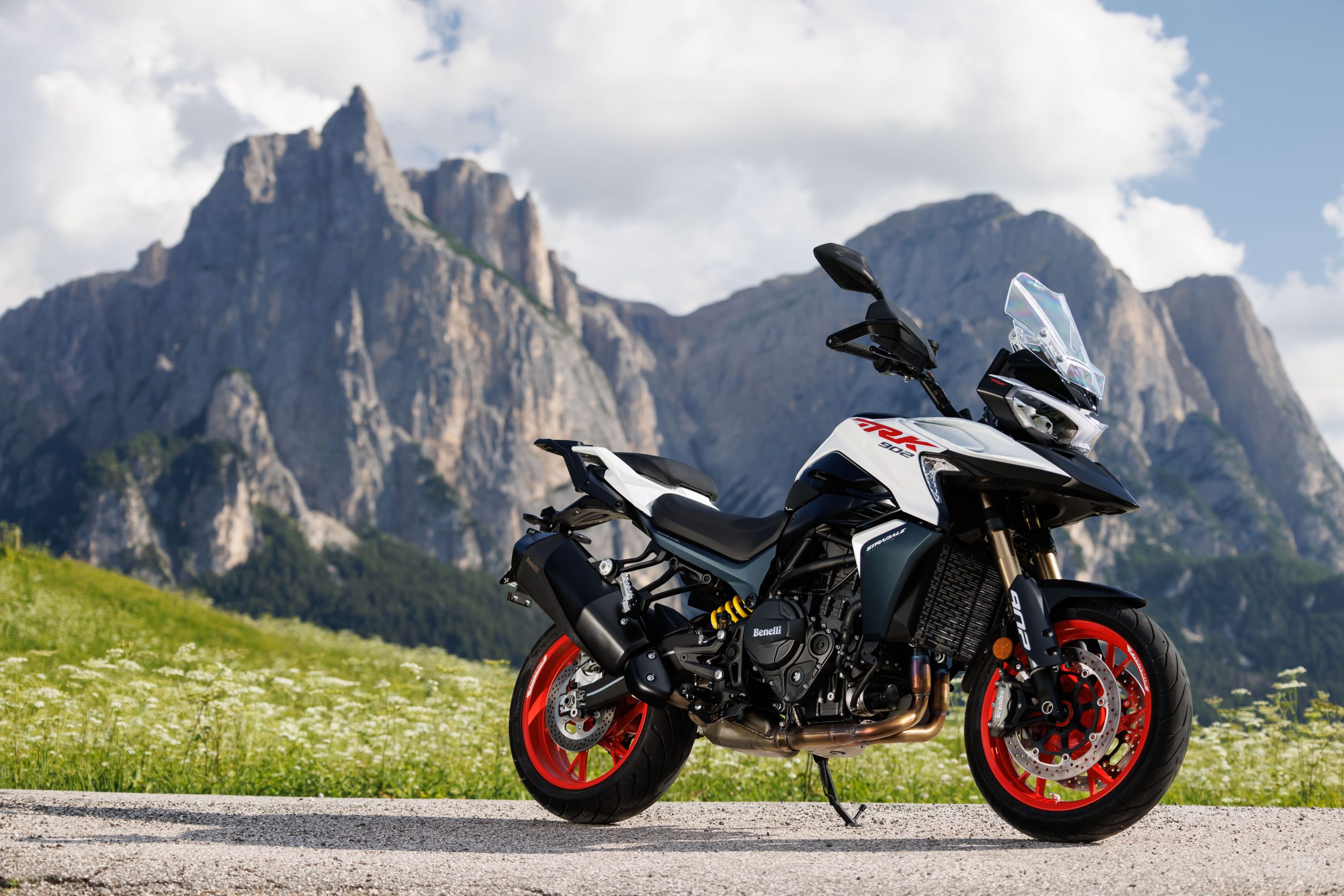Benelli TRK902 Stradale