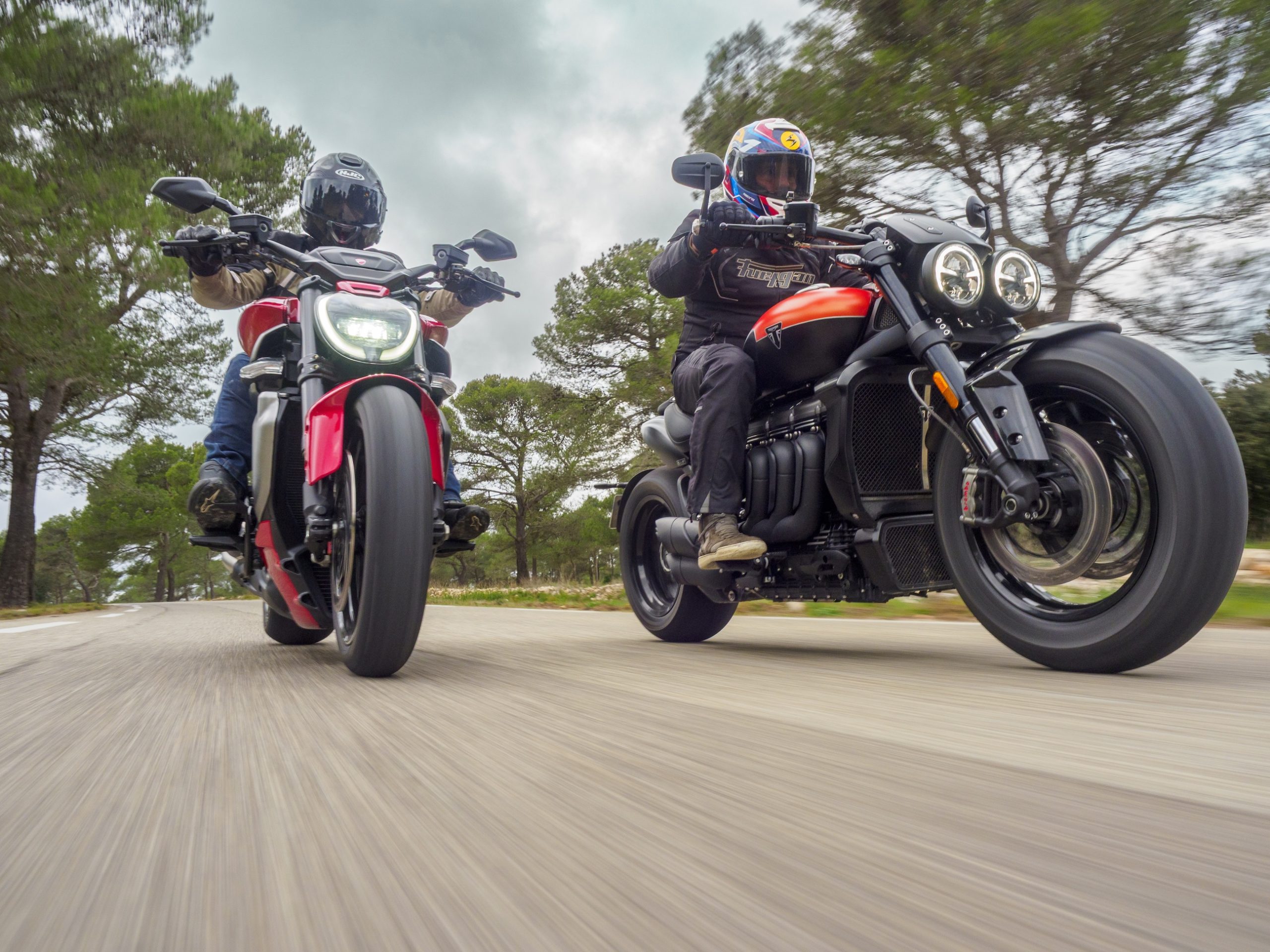 Ducati XDiavel V4 Triumph Rocket 3 Storm R
