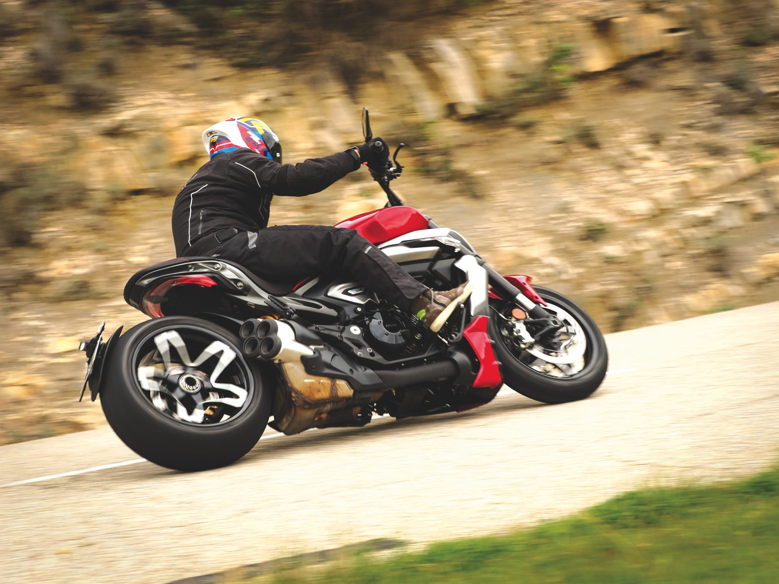 Ducati XDiavel V4