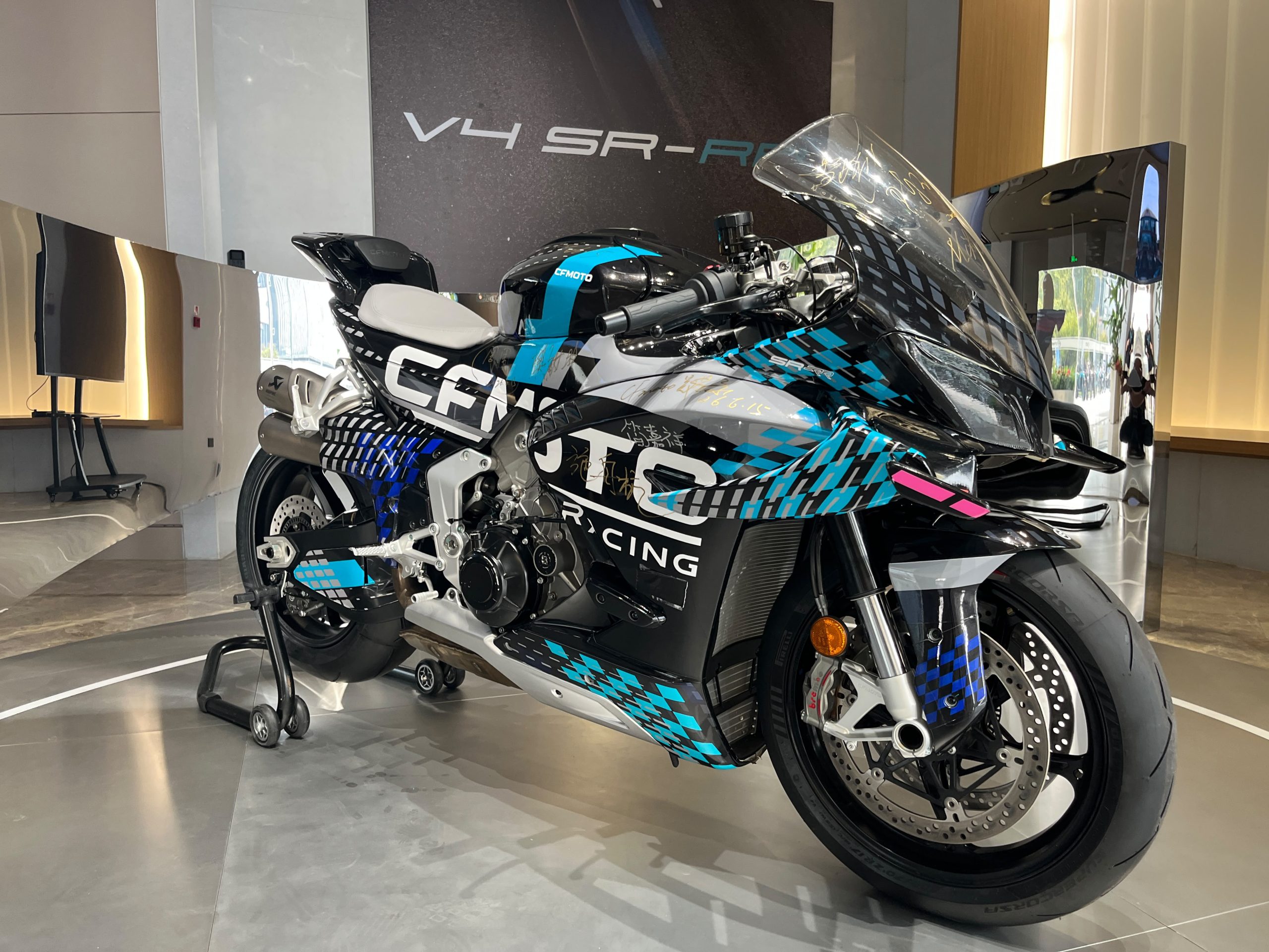 CFMoto V4 SR-RR